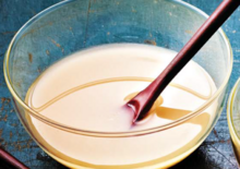 Perinteinen vinaigrette-kastike