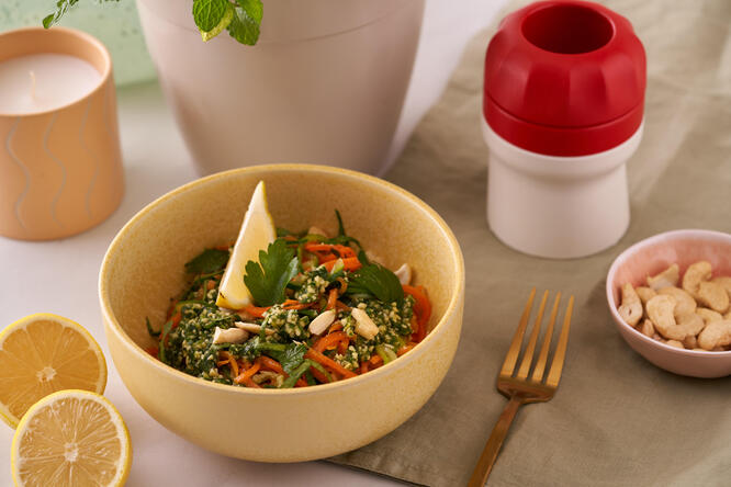 Tupperware Vihannesspagetti cashew-pestolla 